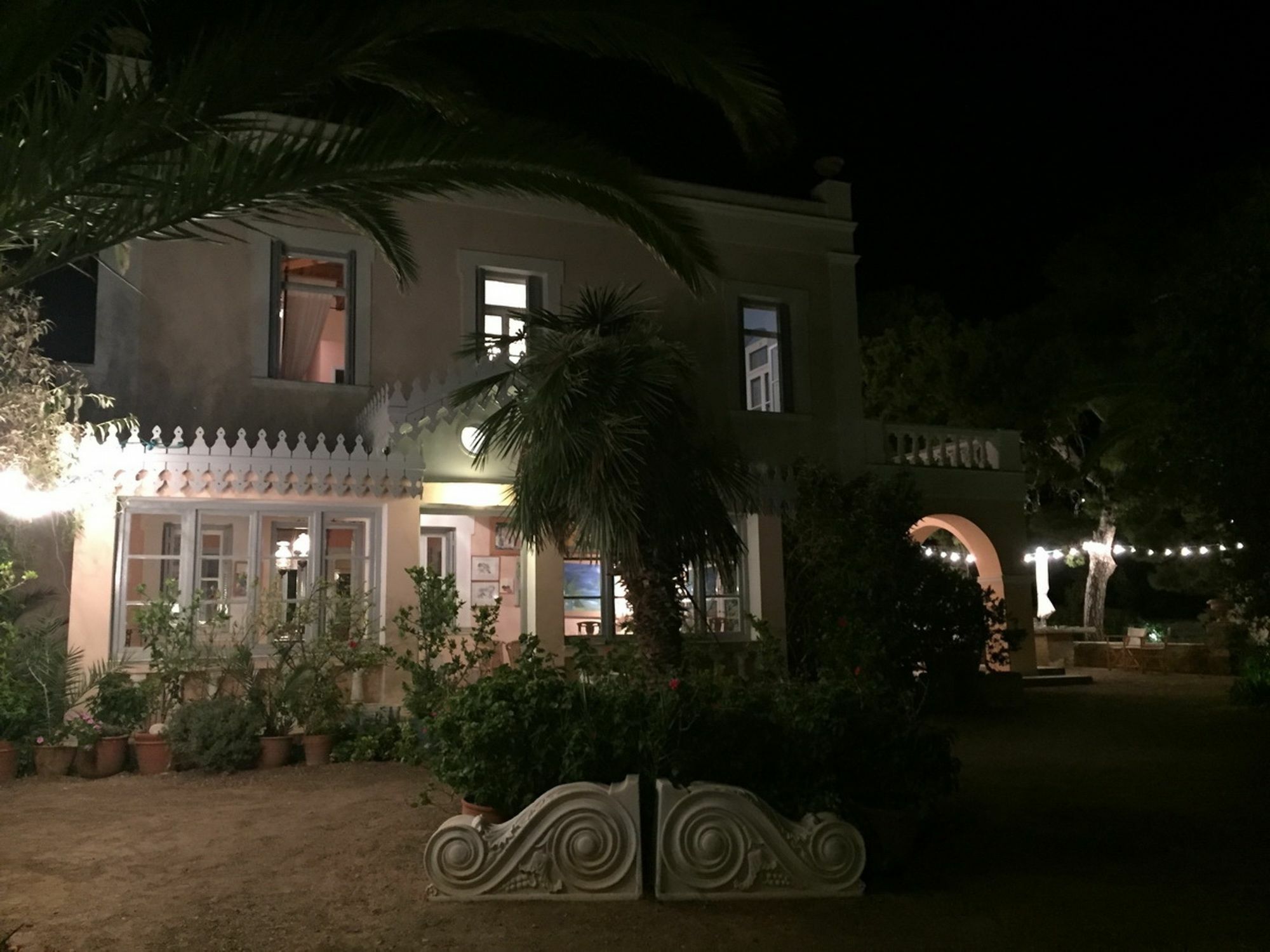 Aristocratic 19Th Century Neo Classical Mansion With Private Pool Финикас Екстериор снимка