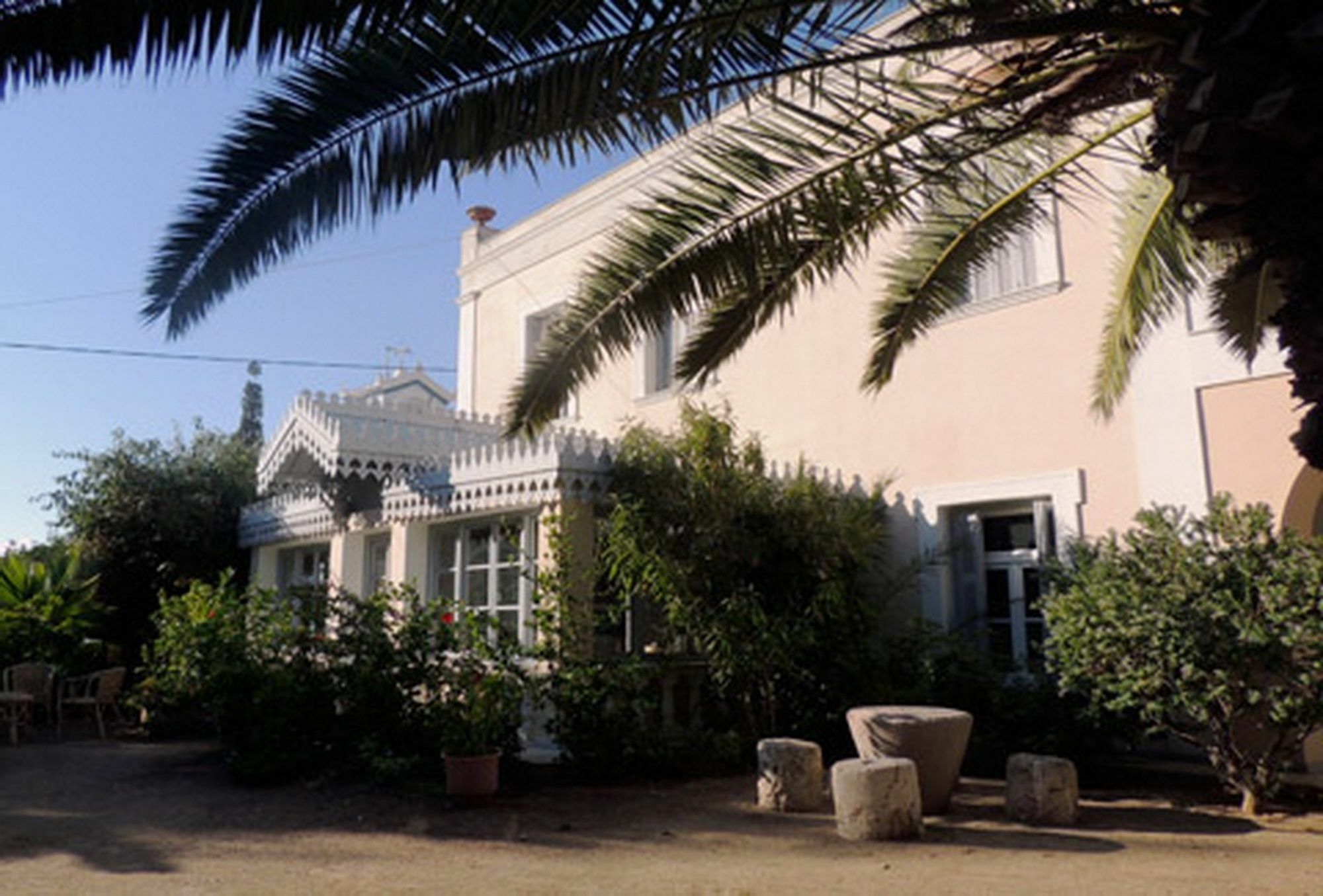 Aristocratic 19Th Century Neo Classical Mansion With Private Pool Финикас Екстериор снимка