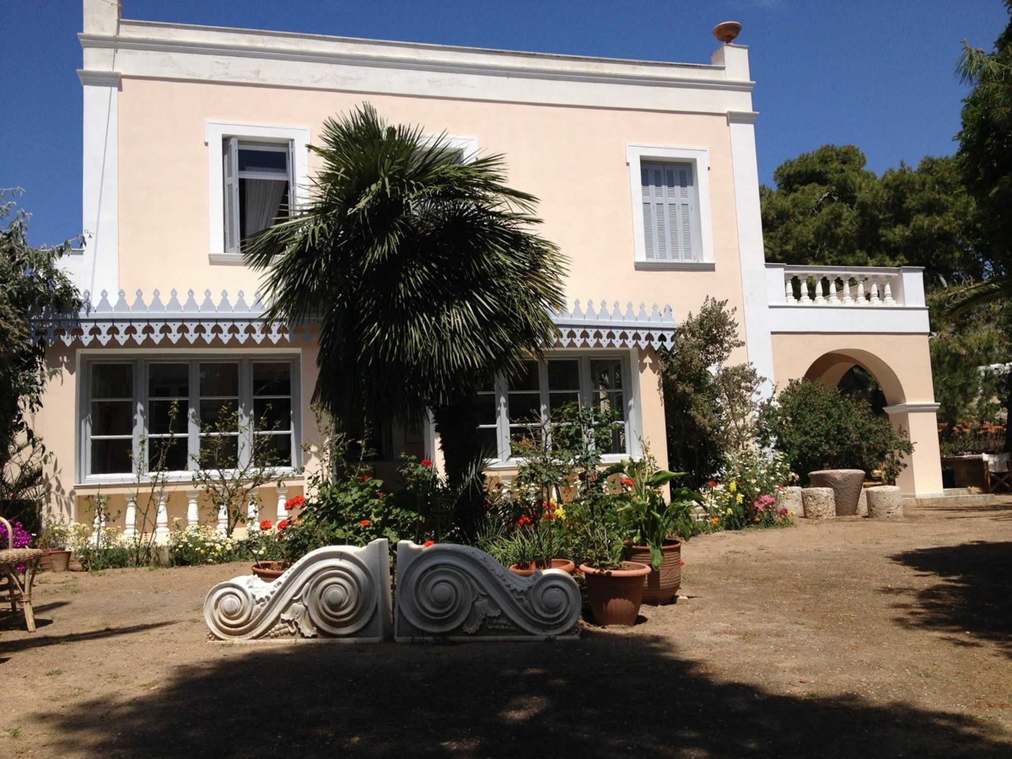 Aristocratic 19Th Century Neo Classical Mansion With Private Pool Финикас Екстериор снимка
